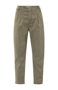 Chino Trouser with Pleat - Capers Brown