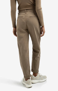 Chino Trouser with Pleat - Capers Brown