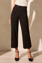 Load image into Gallery viewer, Ponte High Rise Capri - Black
