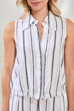 Load image into Gallery viewer, Sleeveless Linen Blend Button Front Top

