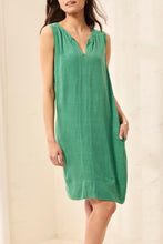 Load image into Gallery viewer, Sleevless Dress with Stitch Detail - Green
