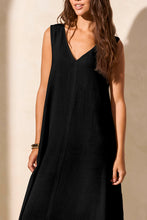 Load image into Gallery viewer, Linen Blend Cargo Dress - Black
