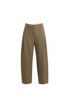 Load image into Gallery viewer, Barrel leg trousers with pleat detail - Teak Brown
