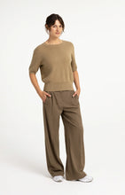 Load image into Gallery viewer, Woven wide leg trousers with pleat detail - Teak Brown
